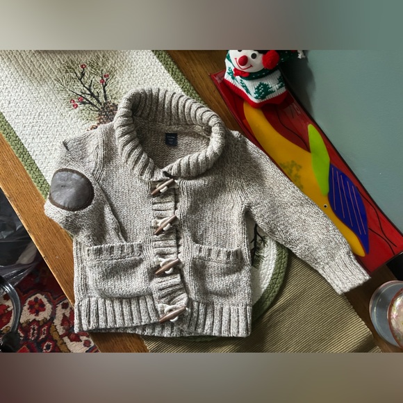 Gap Toddler Sweater - Picture 8 of 8